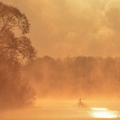 Lever du soleil et brume matinale